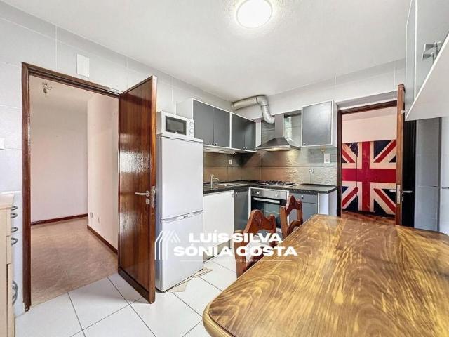 Apartamento alugar em Regueirinho, Santa Maria Da Feira