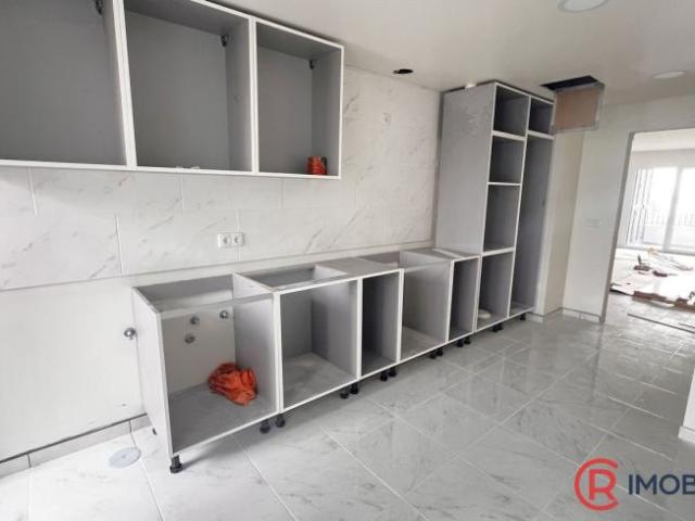 Apartamento venda em Urbanização Alto do Romão, Verderena