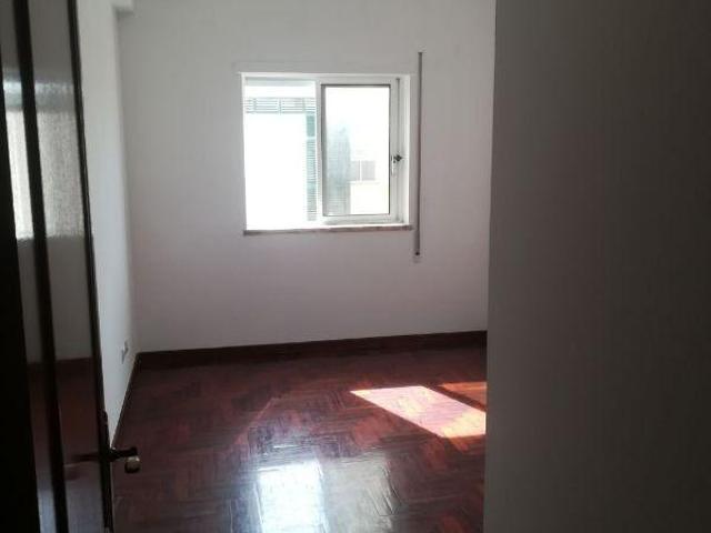Apartamento alugar em Afonso Costa, Setúbal