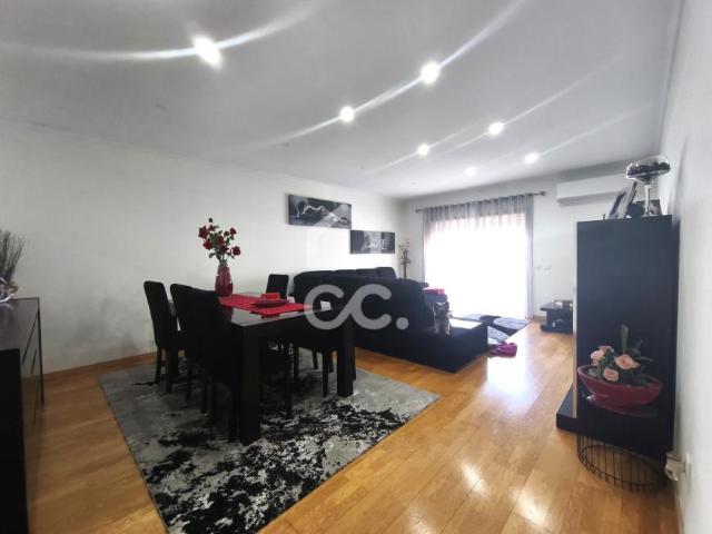 Apartamento venda em Vila Nova De Famalicão
