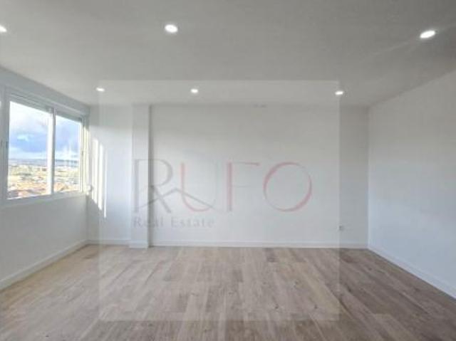 Apartamento venda em Amadora, Lisboa