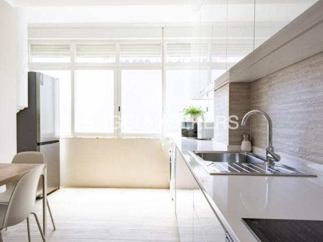 Apartamento alugar em Bairro de Santa Cruz de Benfica, Lisboa