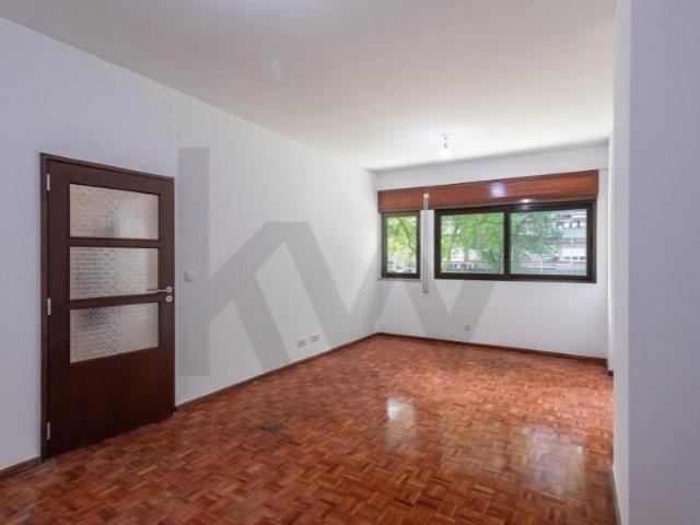 Apartamento alugar em São Francisco Xavier, Lisboa