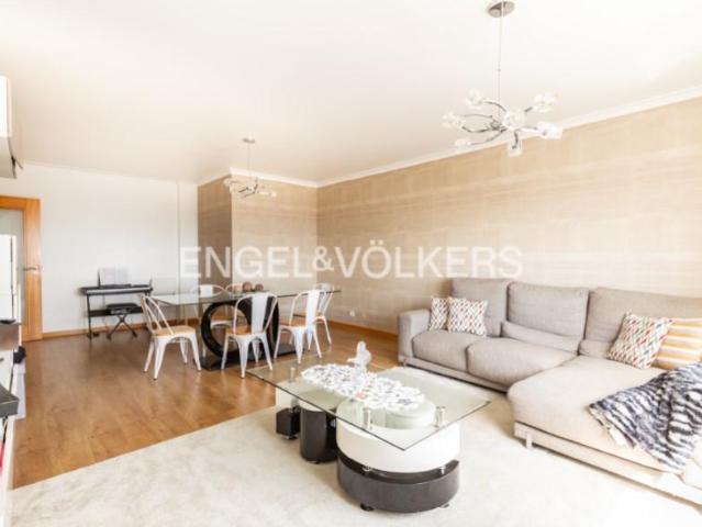 Apartamento venda em Loures