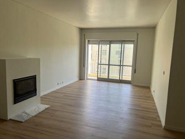 Apartamento alugar em Porto, Aldoar