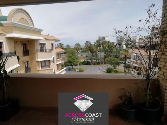 Apartamento alugar em Santa Clara, Lisboa