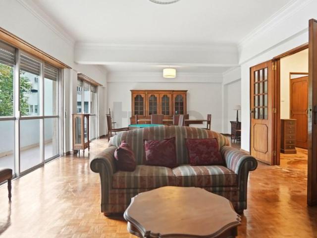 Apartamento alugar em Carriche, Lisboa
