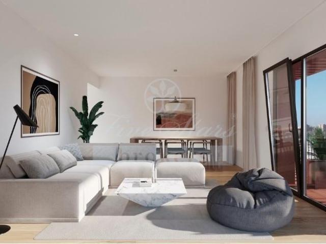 Apartamento venda em Almada, Setúbal