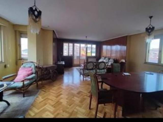 Apartamento en venta en La Bañeza, Castilla y León