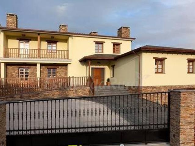 Casa en alquiler en Tapia De Casariego