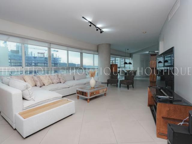 Apartamento alquiler en Santa Ana, Ciudad de Panamá