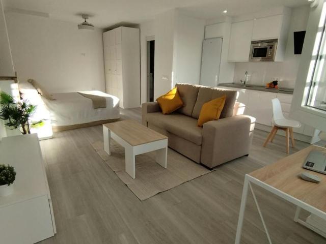 Apartamento en alquiler en Este, Málaga-Costa del Sol
