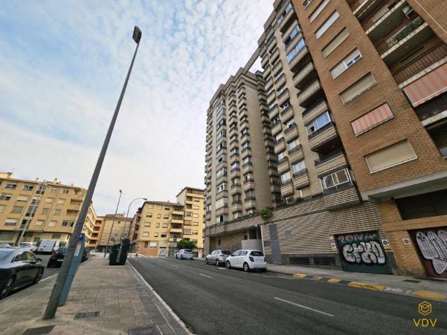 Apartamento en venta en Azpilagaña, Iruñerria