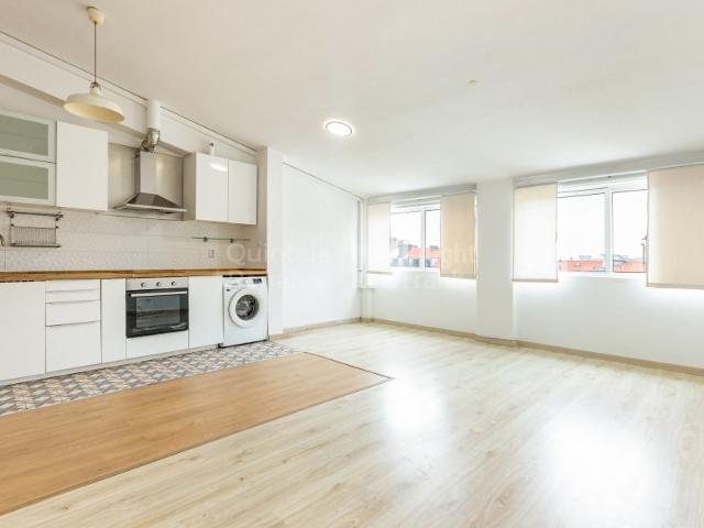Apartamento alugar em Santos-o-Velho, Lisboa