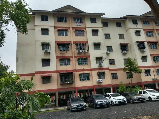 Flat for sale in Shah Alam, Petaling