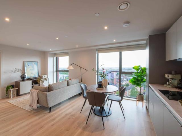 Apartment for rent in Gorse Hill, Trafford Park