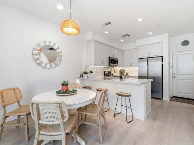 Apartment for sale in Upland, California