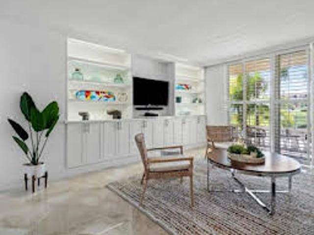 Apartment for sale in Palm Beach