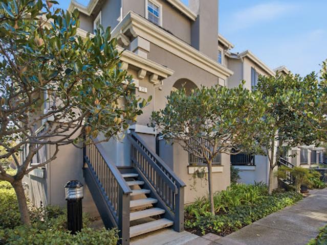 Apartment for sale in Redwood City, San Mateo County