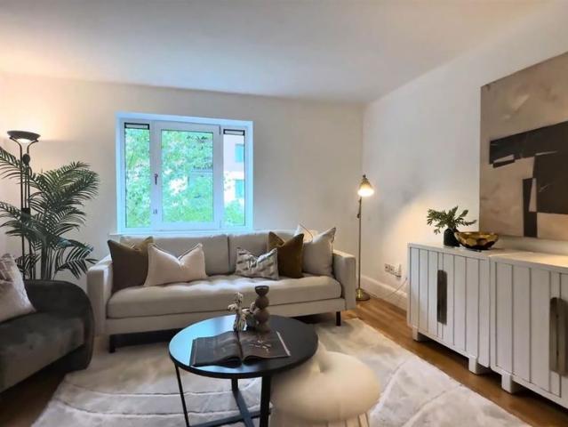 Apartment to rent in Bluebell, North Tipperary
