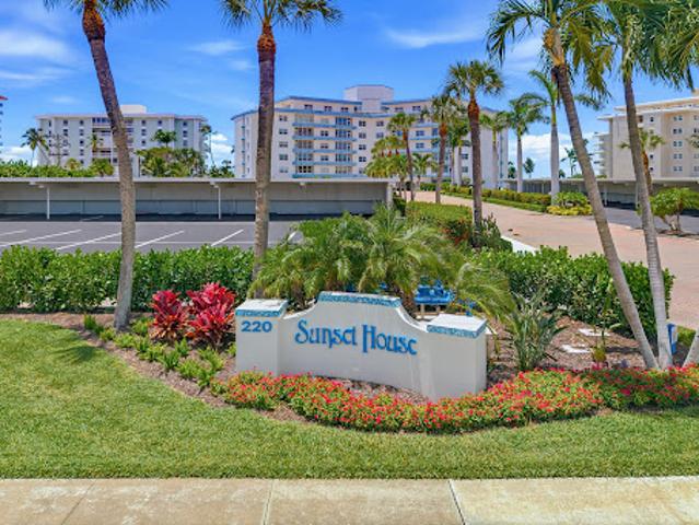Apartment for sale in Marco Island, Florida