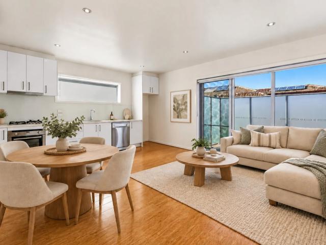 Apartment for rent in St Kilda East, Melbourne
