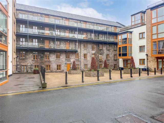 Apartment for sale in Bluebell, North Tipperary