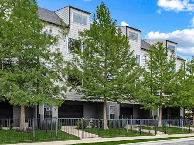 Apartment for sale in Dallas, Dallas County