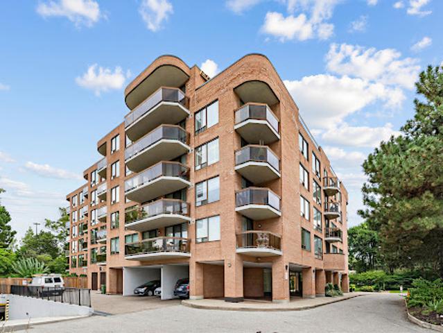 Apartment for sale in Woburn, Ontario