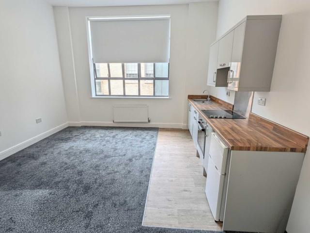 Studio for rent in Ropewalks, Calderstones