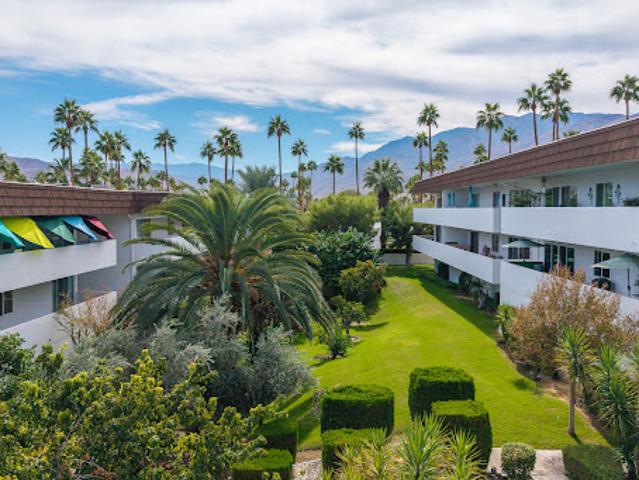 Apartment for sale in Palm Springs, California
