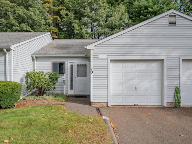 Apartment for sale in Simsbury, Capitol Planning Region