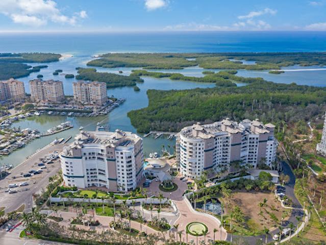 Apartment for sale in Naples, Florida