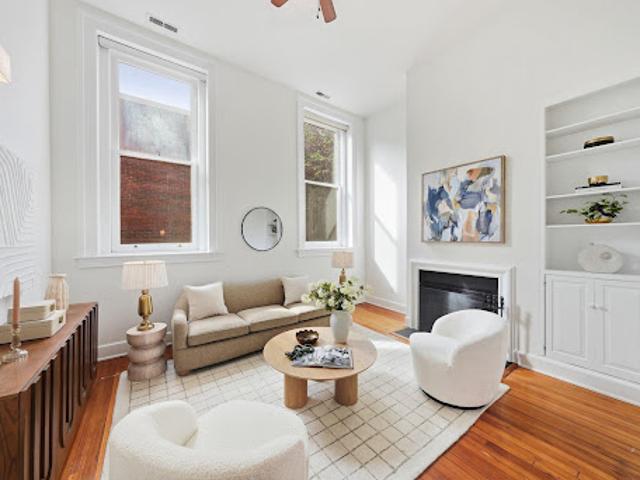 Apartment for sale in Washington