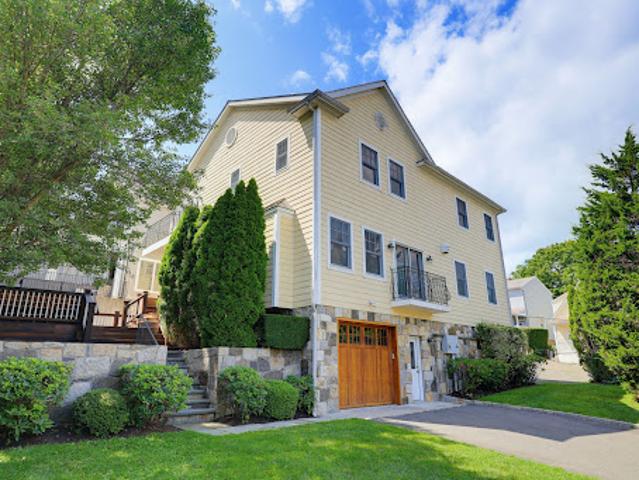 Apartment for sale in Greenwich, Connecticut