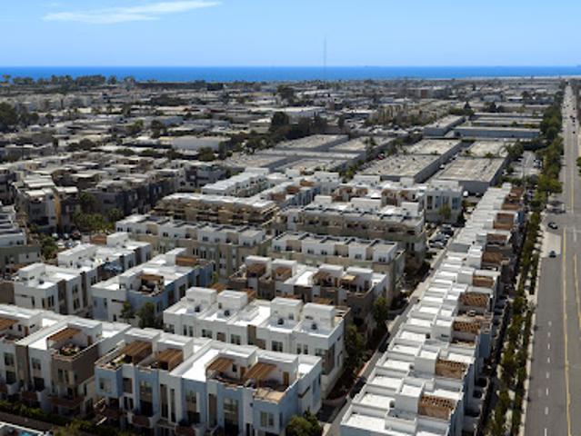Apartment for sale in Costa Mesa, California