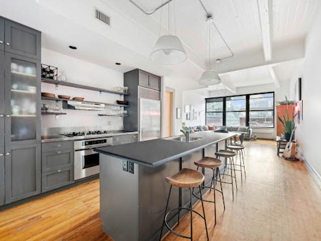 Apartment for sale in Arverne, New York