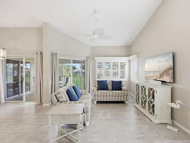 Apartment for sale in Bonita Springs, Lee County
