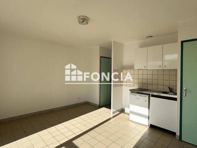 Studio location à Sainte-Livrade-sur-Lot, Lot-et-Garonne