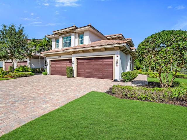 Apartment for sale in Naples, Florida