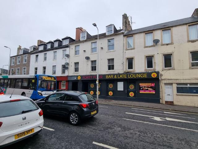 Studio for rent in Bridgend, Moneydie