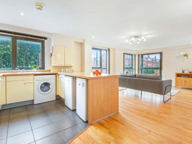 Apartment for rent in Marlborough, Easton Royal