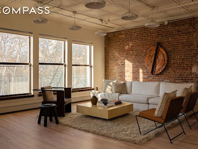 Apartment for sale in Arverne, New York