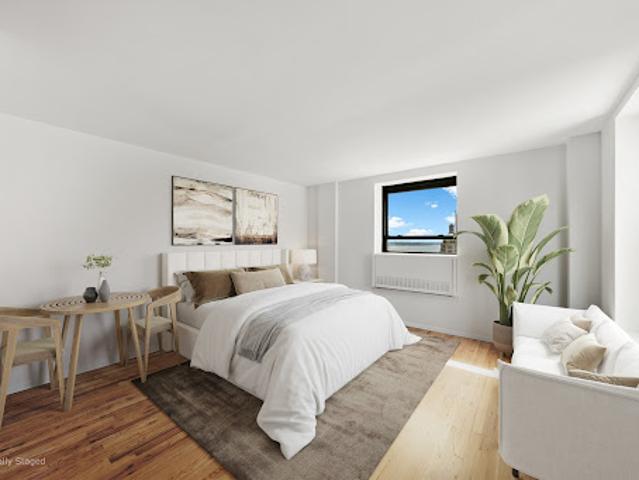Apartment for sale in Arverne, New York