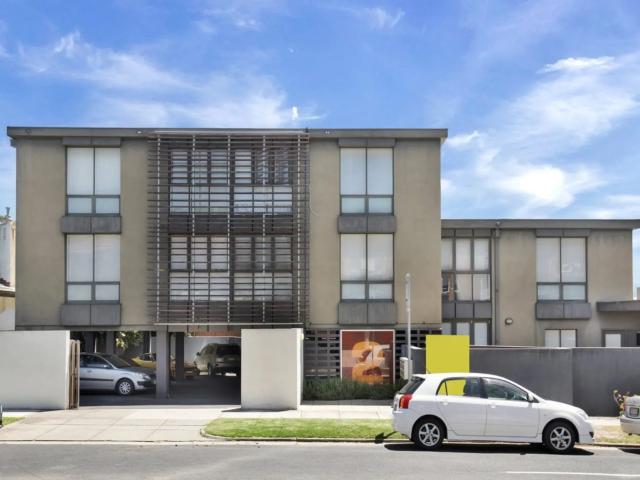 Apartment for rent in St Kilda East, Melbourne