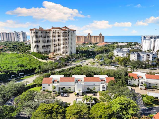 Apartment for sale in Naples, Florida