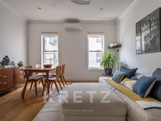 Apartment for sale in Arverne, New York
