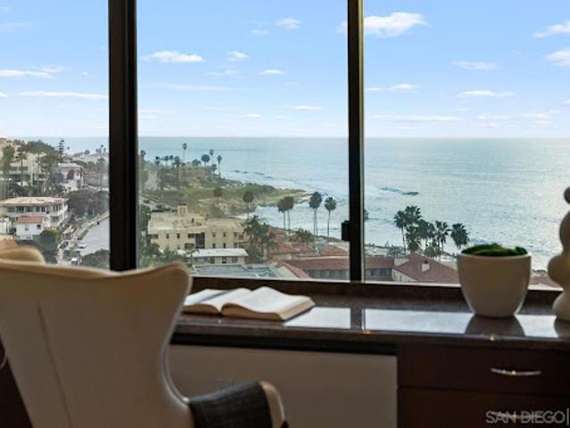 Apartment for sale in La Jolla, San Diego