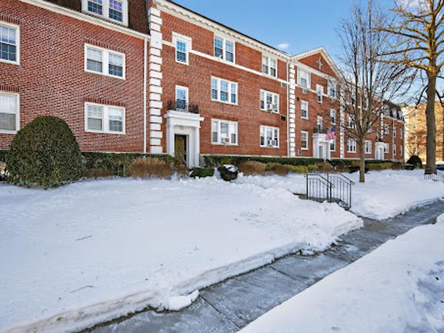 Apartment for sale in Nassau, New York