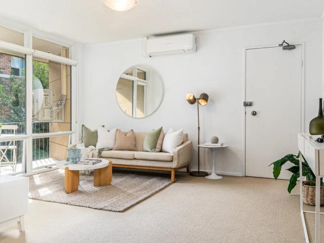 Apartment for rent in Lower North Shore, Sydney